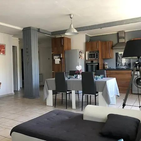 Apartment Balcon, Place De Parking, Centre
